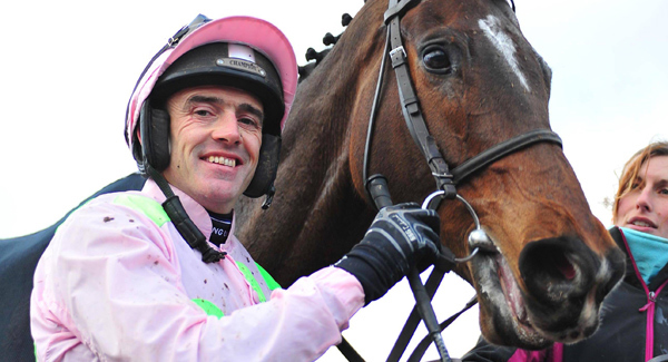 Punchestown festival. Altra superba esibizione della star Douvan nelle Ryanair Chase