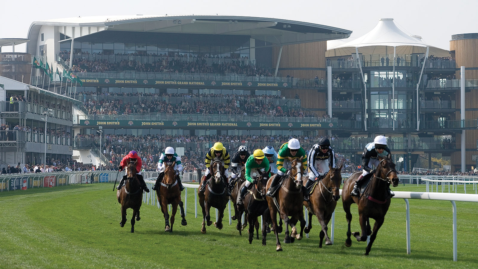 Aintree. Domani il first day del Merseyside sulla strada che porta al Grand National Chase