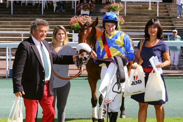 Auteuil. Guillaume Macaire e James Reveley ancora protagonisti. Nel Prix Richard e Robert Hennessy, vittoria sofferta ma meritata dell’ottimo Vizir D’Estruval sul tenace Rhialco e Djagble