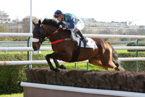 Francia. Solway sbanca a 25 contro 1 il Claude le Lorrain ad Auteuil, battuti Vezelay e L’Espiguette, mai della contesa l’atteso Be La Vie decimo al traguardo