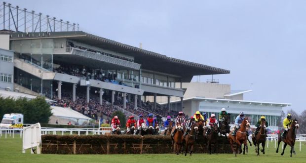 Irlanda. Boxing day a Leopardstown per una due giorni di altissimo profilo, quattro le corse di gruppo uno con grande attesa per le Paddy Power Chase e le tradizionali Lexus