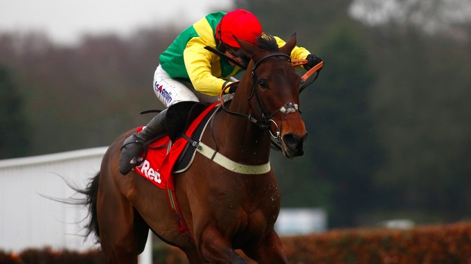 Inghilterra. Finian’s Oscar stravince le Tolworth a Sandown Park con in sella Tom O’Brien. L’allievo di Tizzard domina la gara precedendo l’atteso Capitaine e Challonial