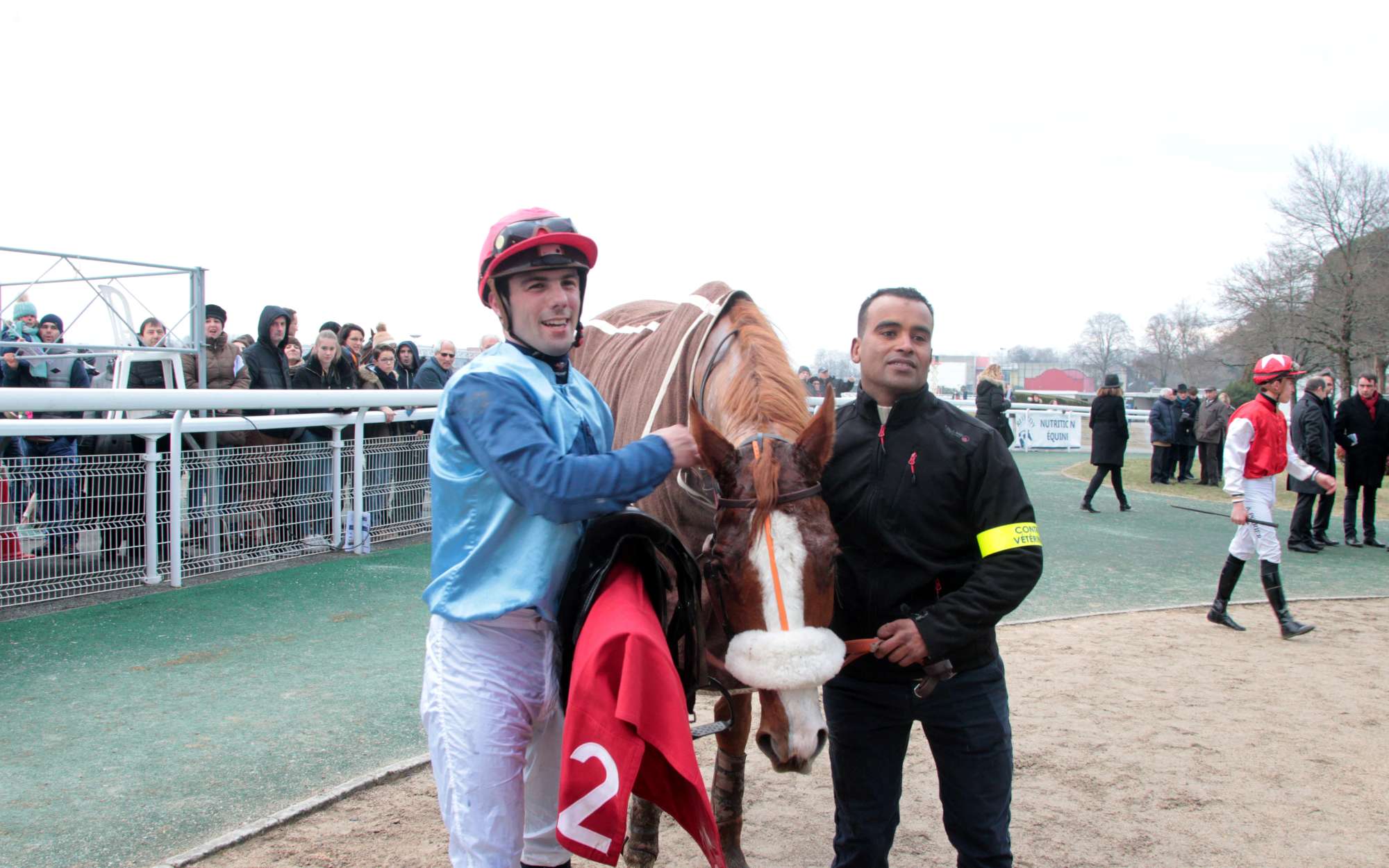 Francia. Ottomila presenze per assistere all’atteso Grand Prix de Pau, vittoria per l’esperto Forthing interpretato da Geoffrey Re e presentato dalla veterana Isabelle Pacault