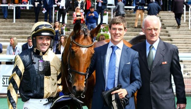 Francia. Shaneshill vince il Prix La Barka ad Auteuil, quarta vittoria nella classica francese per Willie Mullins, battuti L’Ami Serge e l’atteso Device. Prince Ali vola nel Questarabad