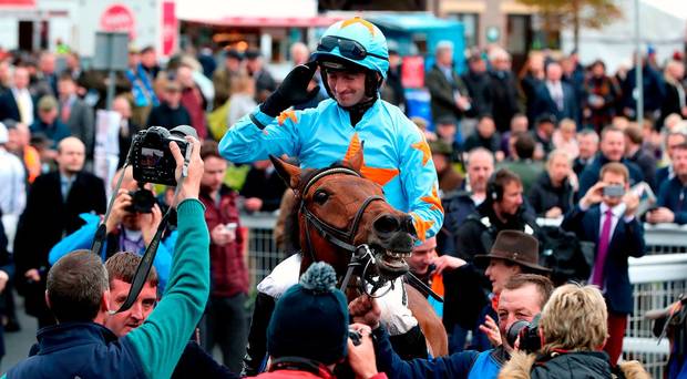 Irlanda. A Punchestown Patrick Mullins vince in sella ad Un De Sceaux la Champion Chase, battuto il favorito nonché compagno di allenamento Douvan al rientro dopo lunga assenza