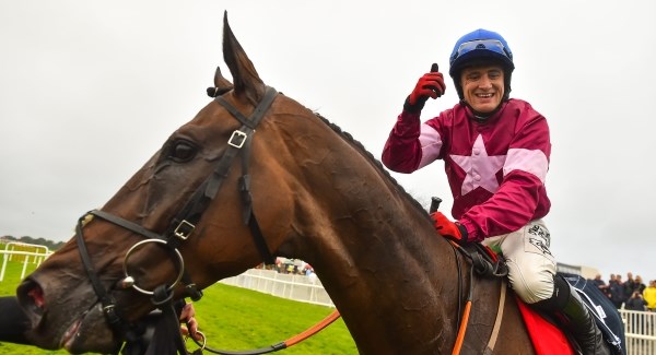 Irlanda. Clarcam (33/1) vince a sorpresa il ricco Galway Plate con in sella Mark Enright. Giggistown conquista per il terzo anno consecutivo la classica in handicap di Ballybrit