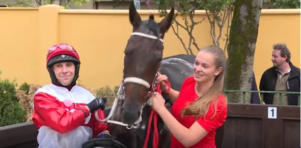 Italia. Merano chiude la stagione con una bella edizione dello Steeple Chase d’Italia, in pista di nuovo Macaire con il lanciato Soufflenheim opposto al ceco Dusigrosz vincitore del Richard