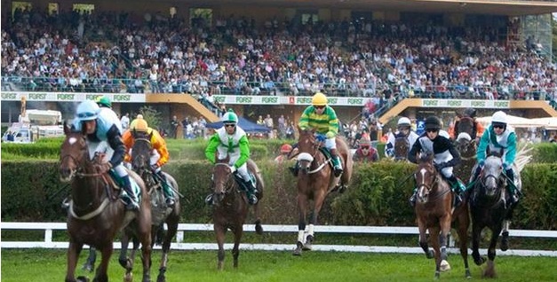 ITALIA. Dal periodo post bellico alla lotteria che rese celebre Merano nel mondo; Pio Bruni, Richard, fino alla storia contemporanea, la narrazione di Rinaldo Innocenzi sulle vicende che hanno visto Maia superare le gravi difficoltà del passato