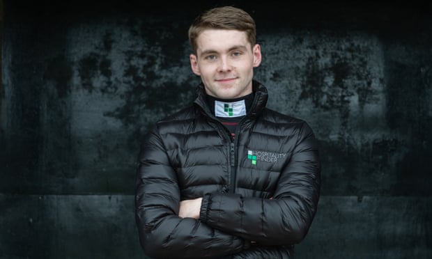 INGHILTERRA. Jonjo O’Neill Jr campione inglese dei giovani fantini; da promessa del rugby a jockey intraprendendo la strada del padre, che vinse due volte la classifica dei fantini professionisti e una Gold Cup in sella a Dawn Run