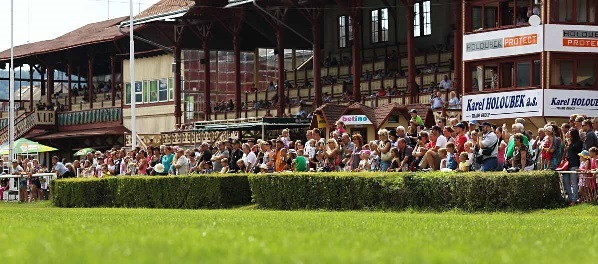 GERMANIA E REPUBBLICA CECA. Stop fino al primo Giugno all’ingresso dei cavalli stranieri in terra teutonica, in Cechia ripresa l’attività con la giornata di Most; primi ostacoli il 30 a Karlovy Vary