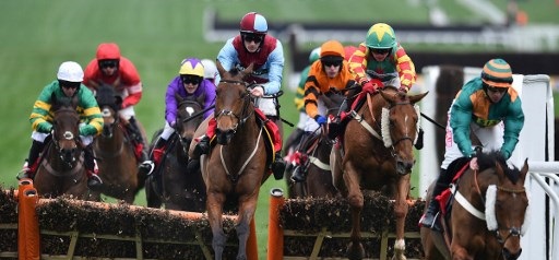 INGHILTERRA. L’attesa è finita, si torna a saltare! Mercoledì pomeriggio Southwell apre la stagione NH 2020 – 2021, ripartono le grandi emozioni, fra i jockeys Brian Hughes vs Richard Johnson