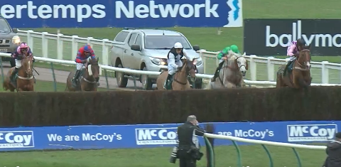 INGHILTERRA. Warwick, Notachance e Tom Cannon vincono il Classic Chase di Gr3, l’allievo di Alan King, formatore alla terza vittoria nella prova riservata ai maratoneti, bypasserà Aintree per andare allo Scottish National