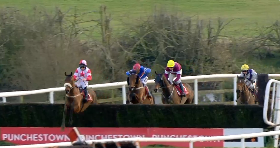 IRLANDA. The Big Dog e Jamie Codd con coraggio nel Trial del Grand National Handicap Chase a Punchestown, senza una staffile respinto l’ottimo Screaming Colours, terza la femmina Mohyenna