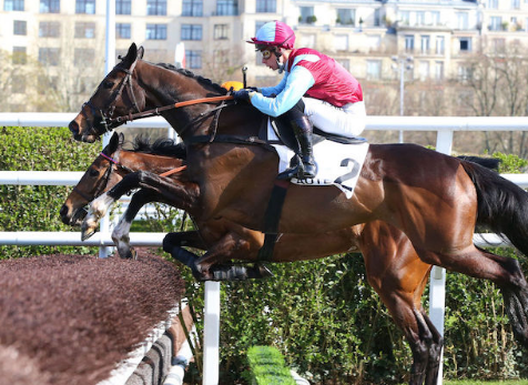 FRANCIA. Il ritorno della campionessa. Ad Auteuil splendida performance de L’Autonomie che vince nettamente il Prix Hypothèse, l’allieva di Francois Nicolle sarà da battere alla prossima gran siepi; Galop Marin ottimo secondo avanti a Foudre Delta