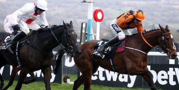 INGHILTERRA. Dominio irlandese a Cheltenham nel day two. Dopo aver conquistato la Champion Hurdle, Henry De Bromhead vince anche la Queen Mother Champion Chase grazie alla mares Put The Kettle On con in sella Aidan Coleman. Bob Olinger, Monkfish, Sir Gehrard gli altri protagonisti di giornata; commovente Tiger Roll che torna protagonista con una vittoria enfatica nel Glenfarclas