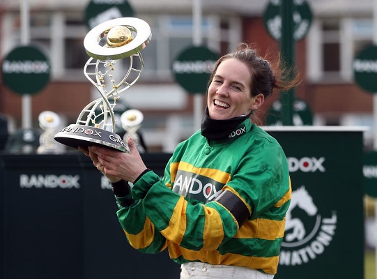 IRLANDA. Rachael Blackmore operata alla caviglia dopo la caduta di venerdì scorso a Killarney. La fantina di Killenaule sta bene è di buon umore e tornerà in Autunno per inseguire il titolo di champion jockey