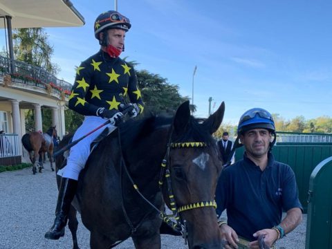 ITALIA. Raffaele Romano ricoverato in ospedale a Merano per una contusione renale con ematoma, dovuta alla caduta nella prima corsa di San Siro dalla sella di Caballero Chopper