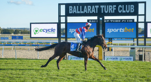 AUSTRALIA. Strepitoso Inayforhay nell’Ecycle Solutions Grand National Steeplechase di Ballarat, dove l’allievo di Paul Preusker domina la gara con in sella Lee Horner, battendo il grande favorito Social Element