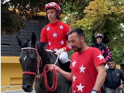 ITALIA. Merano, tripla di Raf Romano in veste di trainer, che concede la replica interpretando Black Watch fra i tre anni e Silver Tango nel cross country; Toi Meme e Alex Pollioni vincono l’ascendente, Bravo Faisal e Luigi Maceli ok nella maiden