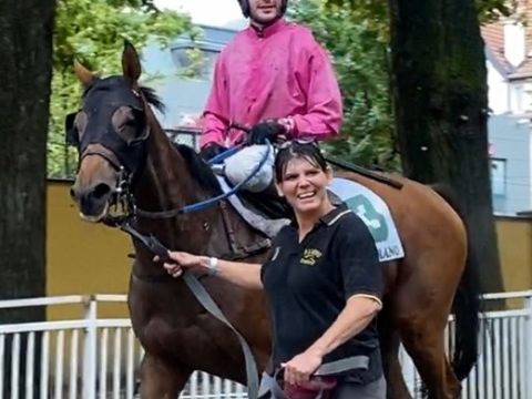 ITALIA. Merano, Ronan Accuser atteso in progresso fra i tre anni in siepi dopo il buon esordio nel qualitativo Siebenfoercher, al suo fianco il tridente di scuderia forte della femmina Shambara; l’esordiente Brazen Air è la scelta di Raf Romano, Il Maltese new entry Aichner