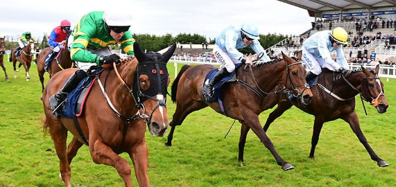 IRLANDA. Primo atto dell’Easter Festival a Fairyhouse, dove Glan vince il Rybo Handicap Hurdle di Grade A. L’allieva di Gordon Elliott ben gestita da Mark Walsh, batte le due compagne di colori e training La Prima Donna ed Heia; la vincitrice appartenente a Jp McManus prospetto interessante per la Galway Hurdle d’Estate