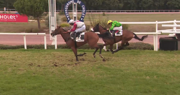 FRANCIA. A Cholet il rientrante Chief Cove interpretato da Tanguy Andrieux, vince la Grand Course de Haies de l’Ouest riservata ai tre anni, a Strasburgo Swapolie du Mathan bene nel grande steeple