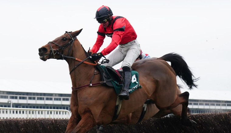 INGHILTERRA. Cheltenham, Ahoy Senor e Derek Fox spaccano il Costwold Chase da front runner. L’allievo di Lucinda Russell prenota una un posto alla Gold Cup, delude l’atteso Protektorat. La Francia sbanca il Cleeve Hurdle grazie alla vittoria di Gold Tweet e Johnny Charron per Gabriel Leenders