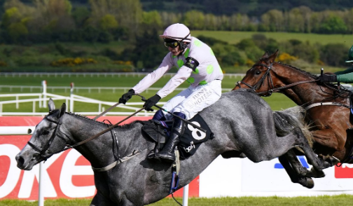 INGHILTERRA. Tre grade one come contorno al Champion Hurdle nel primo giorno al Festival di Cheltenham. Mullins domina il mercato nel Supreme, incerto Arkle Challenge con Marine Nationale, Il Etait Temps e Found A Fifty, mentre Lossiemouth è la grande favorita per il Mares Hurdle