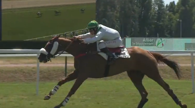 FRANCIA. Dopo aver vinto nel 2021, Chouan s’impone nuovamente nel Grand Steeple Chase de Dax Prix Gerald Geoffre. Ben gestito da Quentin Gaignard l’allievo di Arnaud Chaillé Chaillé ha preceduto chiaramente Funway e Baliland