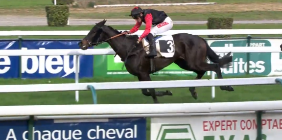 FRANCIA. Francesco Mula ottiene una splendida vittoria sul circuito di Pau. A Pont Long, associato a Justice per il champion trainer Francois Nicolle, il giovane jockey di Oliena si è reso protagonista di un’ottima interpretazione