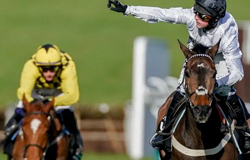 INGHILTERRA. Due settimane al Festival di Cheltenham. Uno sguardo alle prove regine al via il prossimo 12 Marzo. Grande sfida Willie Mullins vs Nicky Henderson, nella Champion Hurdle Constitution Hill contro State Man, nel Queen Mother Champion Chase, El Fabiolo e Jonbon alla resa dei conti