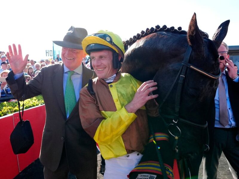 IRLANDA. Galopin Des Champs, sfata il tabù Punchestown. L’allievo di Willie Mullins domina la Gold Cup per 22 lunghezze, secondo Spillane’s Tower