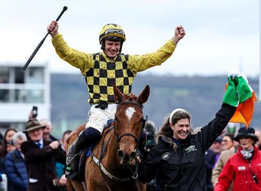 IRLANDA. Punchestown quarto atto. State Man domina la Champion Hurdle per il terzo anno consecutivo, out Constitution Hill, bene la femmina Golden Ace